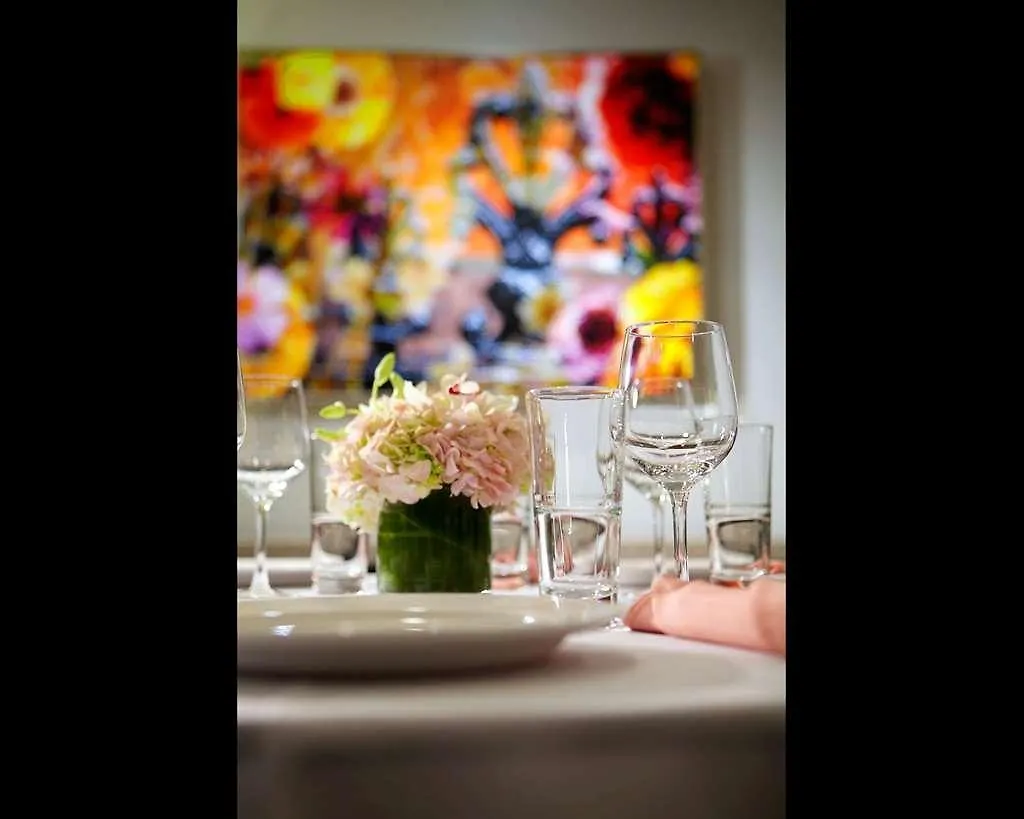 Cambria Hotel New York - Chelsea 4*,
